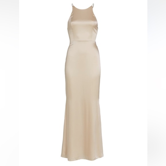 Alice + Olivia Dresses & Skirts - Alice + Olivia
Samia Stretch-Silk Fishtail Gown - size 0 NWT. Champagne.